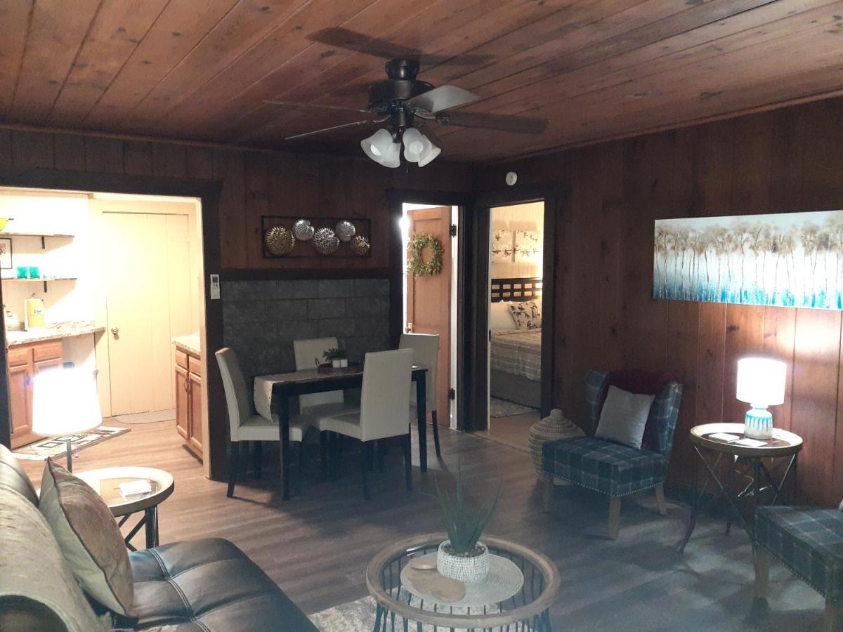هوت سبرنغز Edgewater Resort Cottage #1 المظهر الخارجي الصورة