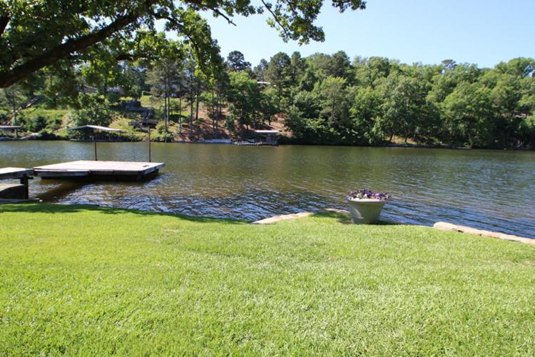 هوت سبرنغز Edgewater Resort Cottage #1 المظهر الخارجي الصورة