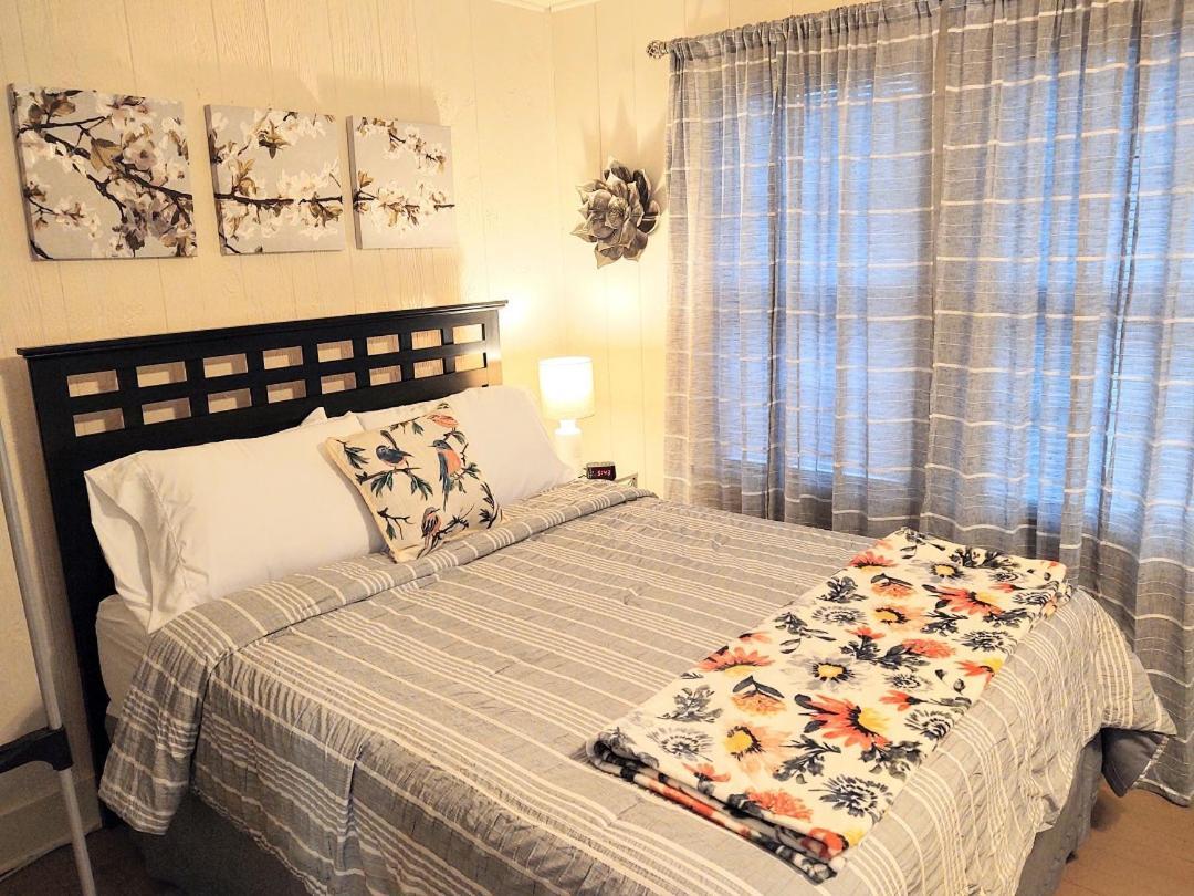 هوت سبرنغز Edgewater Resort Cottage #1 المظهر الخارجي الصورة