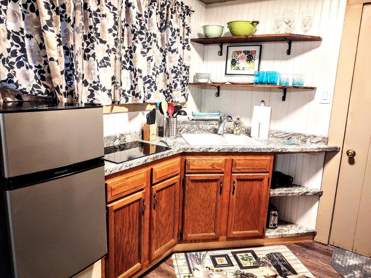 هوت سبرنغز Edgewater Resort Cottage #1 المظهر الخارجي الصورة
