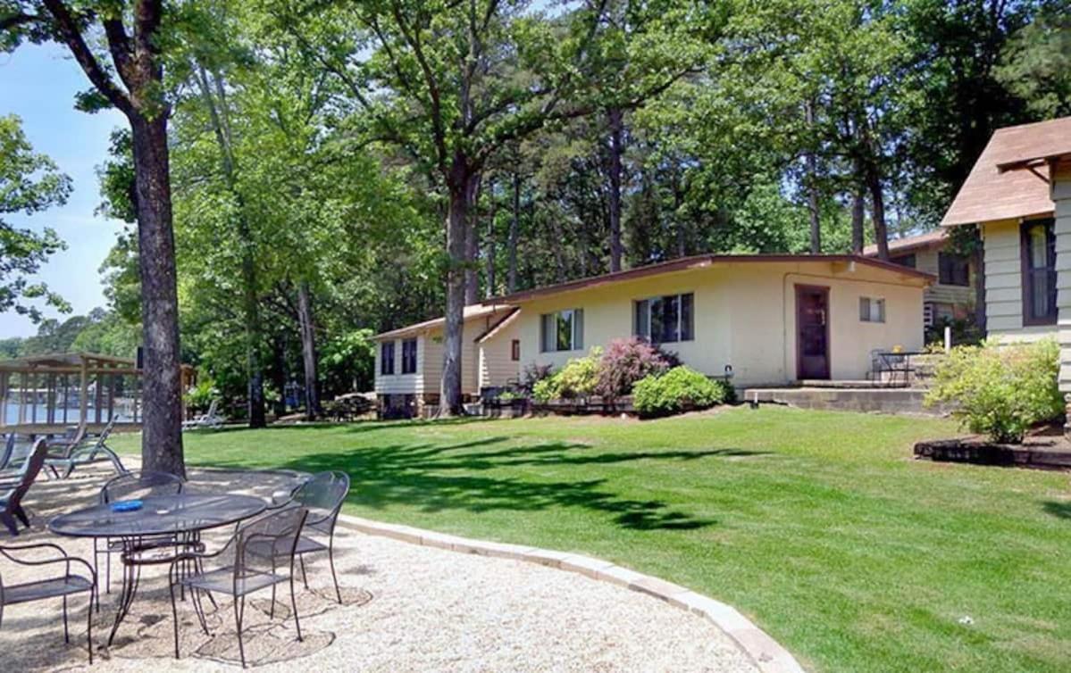 هوت سبرنغز Edgewater Resort Cottage #1 المظهر الخارجي الصورة