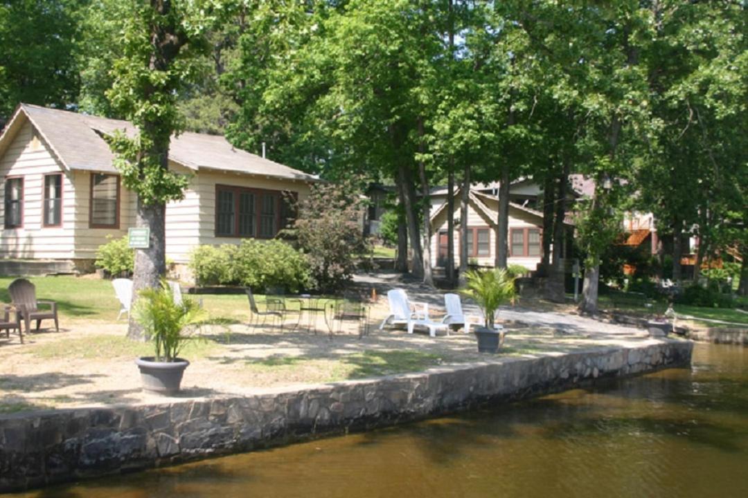 هوت سبرنغز Edgewater Resort Cottage #1 المظهر الخارجي الصورة